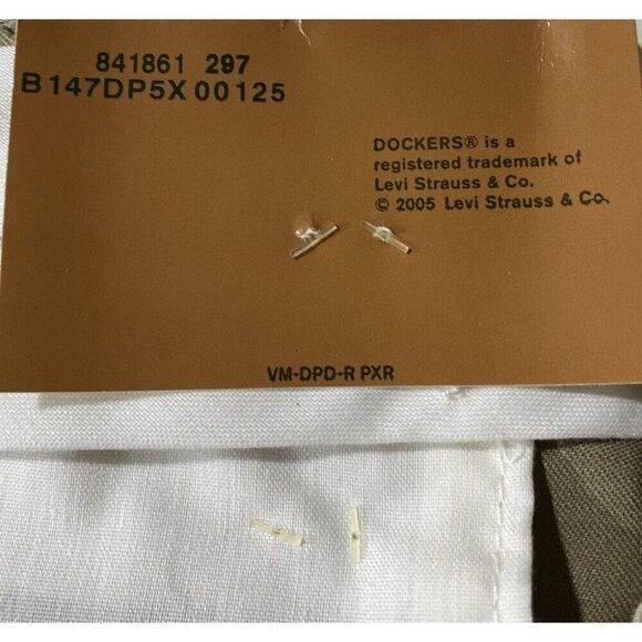 NWT Dockers Dress Pants Men's 36x30 Khaki Pleated Cuffs Blended Wool Relaxed Fit - Picture 5 of 9